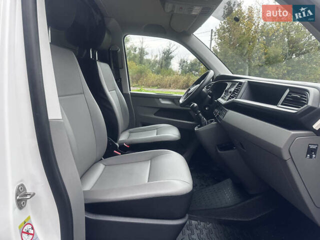 Білий Фольксваген Transporter, об'ємом двигуна 2 л та пробігом 112 тис. км за 25500 $, фото 58 на Automoto.ua