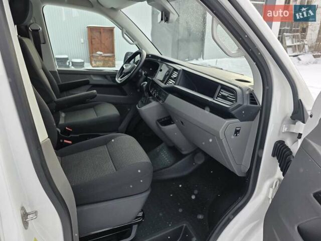 Білий Фольксваген Transporter, об'ємом двигуна 2 л та пробігом 74 тис. км за 32550 $, фото 29 на Automoto.ua