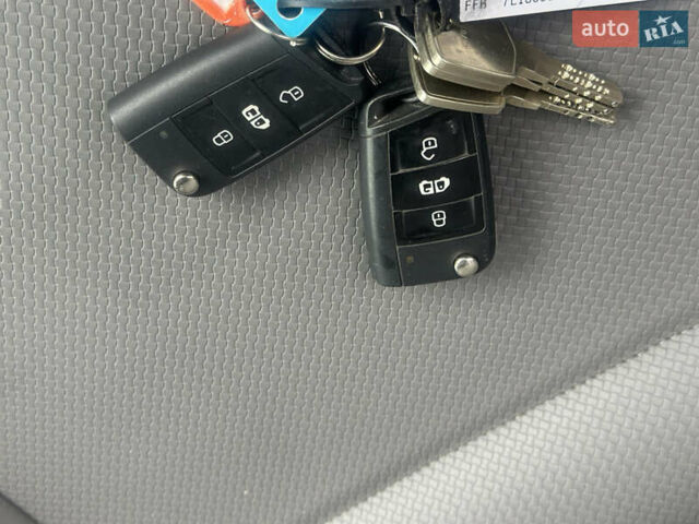 Білий Фольксваген Transporter, об'ємом двигуна 2 л та пробігом 112 тис. км за 25500 $, фото 76 на Automoto.ua