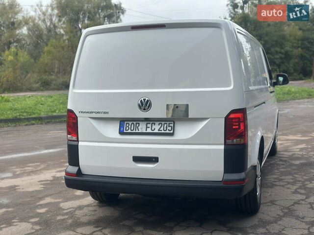 Білий Фольксваген Transporter, об'ємом двигуна 2 л та пробігом 112 тис. км за 25500 $, фото 33 на Automoto.ua