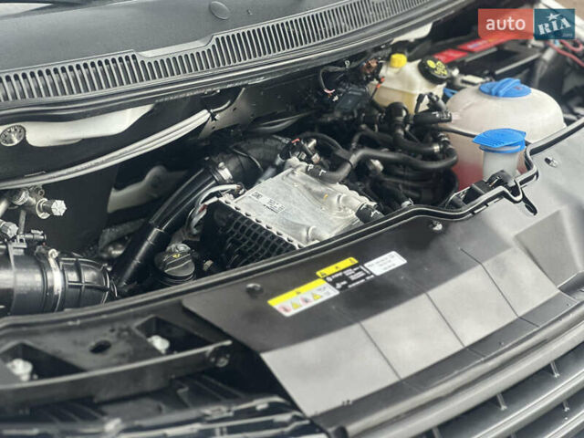 Білий Фольксваген Transporter, об'ємом двигуна 2 л та пробігом 112 тис. км за 25500 $, фото 77 на Automoto.ua