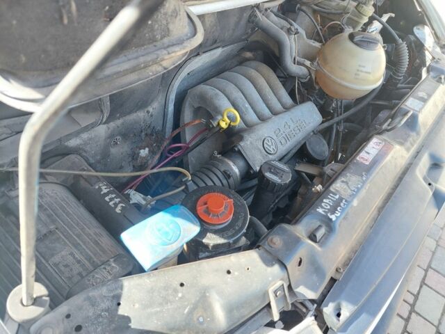 Білий Фольксваген Transporter, об'ємом двигуна 2.4 л та пробігом 432 тис. км за 3750 $, фото 6 на Automoto.ua