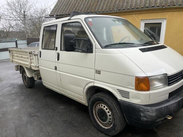 Белый Фольксваген Transporter, объемом двигателя 2.4 л и пробегом 280 тыс. км за 4100 $, фото 1 на Automoto.ua