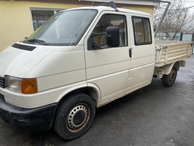 Белый Фольксваген Transporter, объемом двигателя 2.4 л и пробегом 280 тыс. км за 4100 $, фото 2 на Automoto.ua