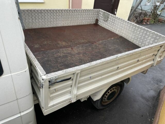 Белый Фольксваген Transporter, объемом двигателя 2.4 л и пробегом 280 тыс. км за 4100 $, фото 3 на Automoto.ua