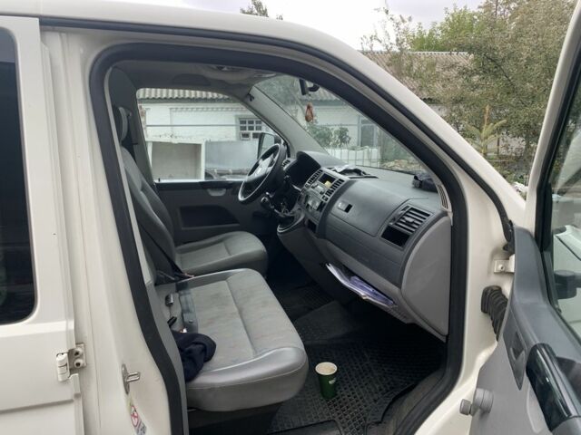 Белый Фольксваген Transporter, объемом двигателя 2.5 л и пробегом 260 тыс. км за 4200 $, фото 1 на Automoto.ua