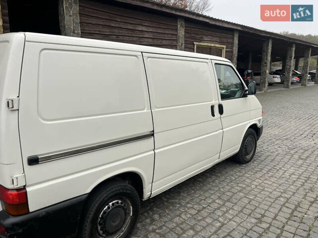 Белый Фольксваген Transporter, объемом двигателя 2.5 л и пробегом 405 тыс. км за 5700 $, фото 6 на Automoto.ua