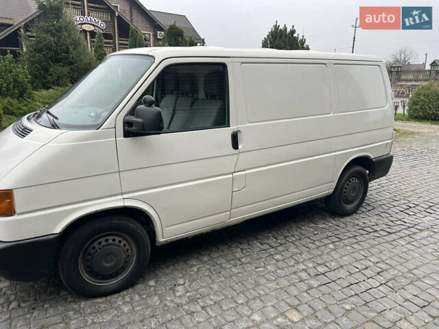 Белый Фольксваген Transporter, объемом двигателя 2.5 л и пробегом 405 тыс. км за 5700 $, фото 4 на Automoto.ua