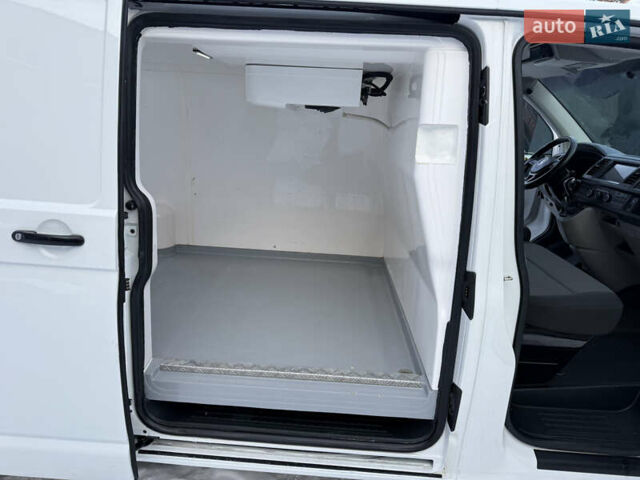 Білий Фольксваген Transporter, об'ємом двигуна 2 л та пробігом 217 тис. км за 22900 $, фото 32 на Automoto.ua