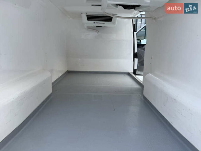 Білий Фольксваген Transporter, об'ємом двигуна 2 л та пробігом 217 тис. км за 22900 $, фото 31 на Automoto.ua