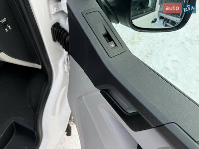 Білий Фольксваген Transporter, об'ємом двигуна 2 л та пробігом 217 тис. км за 22900 $, фото 35 на Automoto.ua