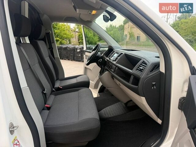 Белый Фольксваген Transporter, объемом двигателя 2 л и пробегом 176 тыс. км за 22900 $, фото 32 на Automoto.ua