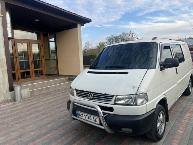 Білий Фольксваген Transporter, об'ємом двигуна 2.5 л та пробігом 520 тис. км за 5000 $, фото 1 на Automoto.ua