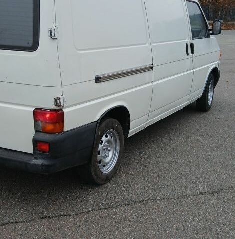 Білий Фольксваген Transporter, об'ємом двигуна 2.5 л та пробігом 550 тис. км за 3500 $, фото 3 на Automoto.ua