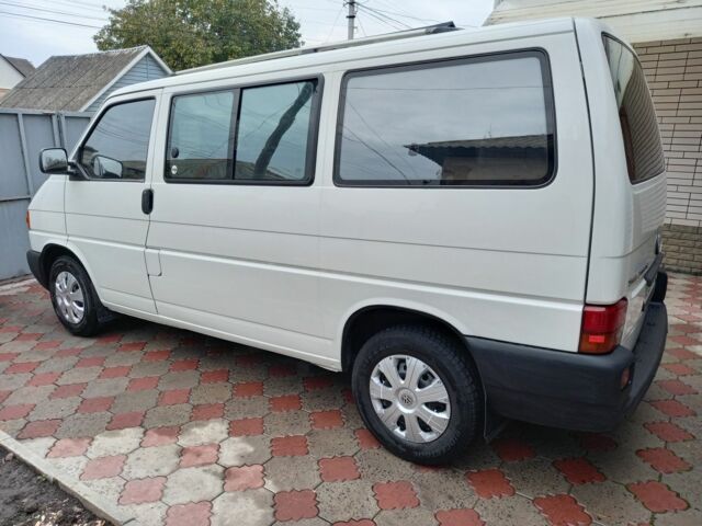 Белый Фольксваген Transporter, объемом двигателя 1.9 л и пробегом 408 тыс. км за 6250 $, фото 2 на Automoto.ua