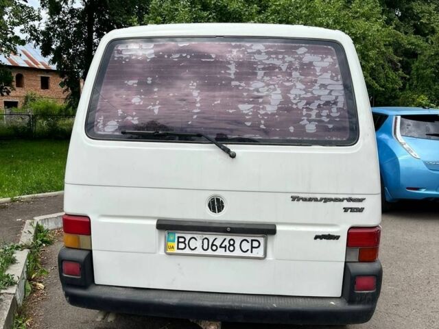 Белый Фольксваген Transporter, объемом двигателя 2.5 л и пробегом 490 тыс. км за 5500 $, фото 3 на Automoto.ua