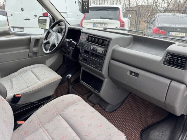 Белый Фольксваген Transporter, объемом двигателя 1.9 л и пробегом 285 тыс. км за 5200 $, фото 9 на Automoto.ua