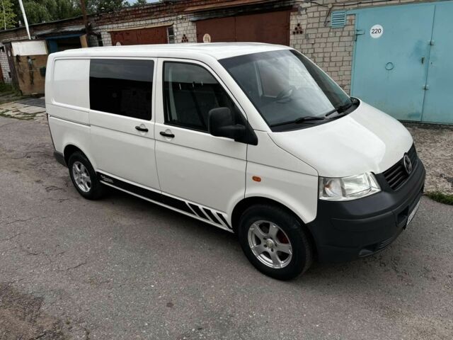 Белый Фольксваген Transporter, объемом двигателя 1.9 л и пробегом 382 тыс. км за 8500 $, фото 3 на Automoto.ua