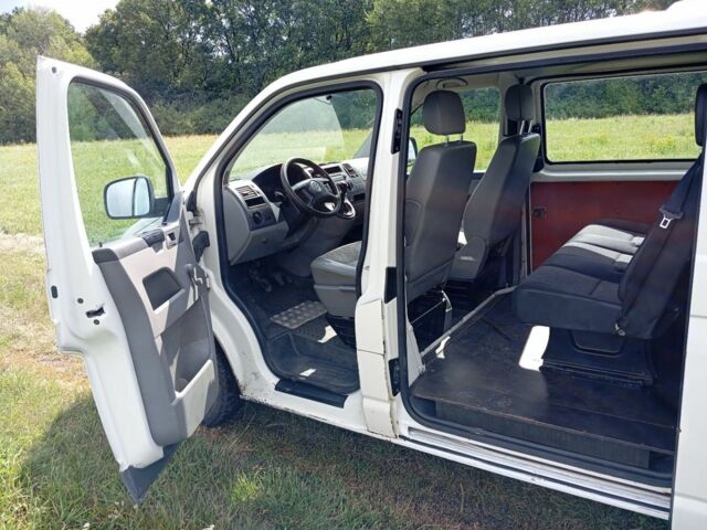 Білий Фольксваген Transporter, об'ємом двигуна 1.9 л та пробігом 260 тис. км за 7700 $, фото 6 на Automoto.ua