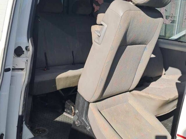 Білий Фольксваген Transporter, об'ємом двигуна 1.9 л та пробігом 305 тис. км за 5750 $, фото 7 на Automoto.ua