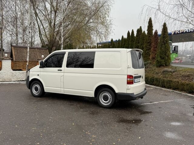 Білий Фольксваген Transporter, об'ємом двигуна 1.9 л та пробігом 400 тис. км за 8000 $, фото 5 на Automoto.ua