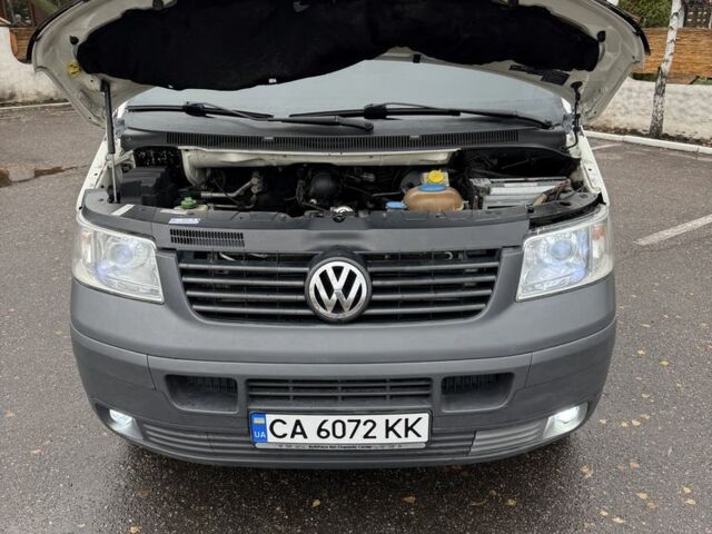 Білий Фольксваген Transporter, об'ємом двигуна 1.9 л та пробігом 400 тис. км за 8000 $, фото 8 на Automoto.ua