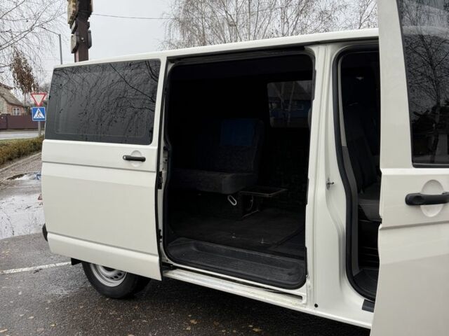 Білий Фольксваген Transporter, об'ємом двигуна 1.9 л та пробігом 400 тис. км за 8000 $, фото 10 на Automoto.ua