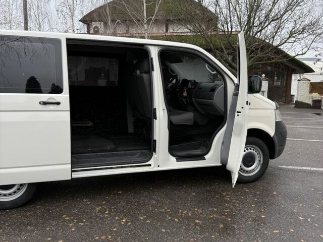 Білий Фольксваген Transporter, об'ємом двигуна 1.9 л та пробігом 400 тис. км за 8000 $, фото 9 на Automoto.ua