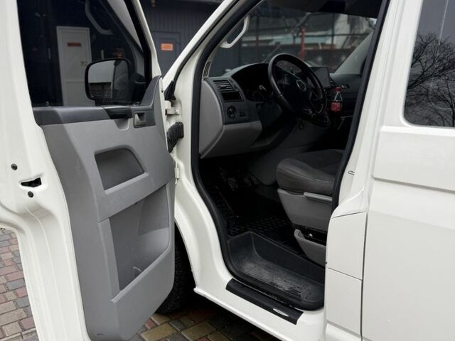 Білий Фольксваген Transporter, об'ємом двигуна 1.9 л та пробігом 400 тис. км за 8000 $, фото 14 на Automoto.ua