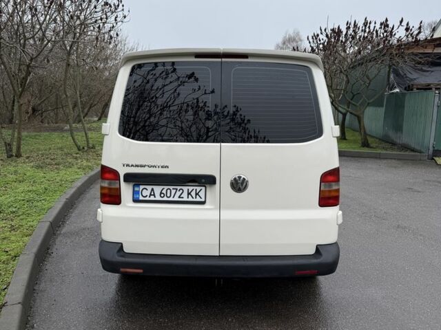 Білий Фольксваген Transporter, об'ємом двигуна 1.9 л та пробігом 400 тис. км за 8000 $, фото 18 на Automoto.ua