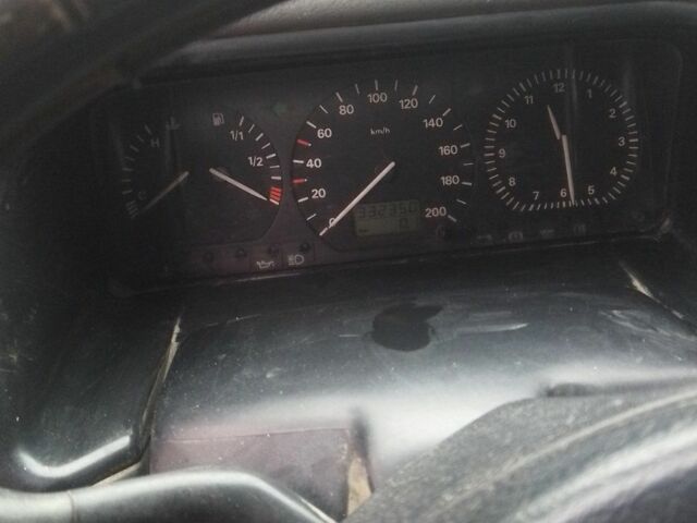 Белый Фольксваген Transporter, объемом двигателя 2.4 л и пробегом 333 тыс. км за 2693 $, фото 4 на Automoto.ua