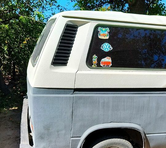 Белый Фольксваген Transporter, объемом двигателя 1.6 л и пробегом 393 тыс. км за 1667 $, фото 4 на Automoto.ua