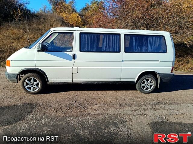 Белый Фольксваген Transporter, объемом двигателя 19 л и пробегом 300 тыс. км за 3000 $, фото 2 на Automoto.ua