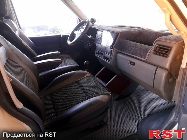 Фольксваген Transporter 1992 в Николаеве на Automoto.ua Белый Фольксваген Transporter, объемом двигателя 2.4 л и пробегом 150 тыс. км за 4600 $, фото 2 на Automoto.ua