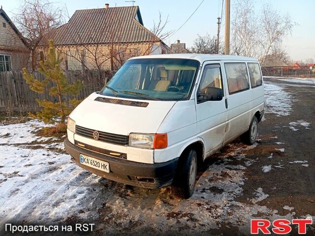 Белый Фольксваген Transporter, объемом двигателя 2.5 л и пробегом 220 тыс. км за 3150 $, фото 2 на Automoto.ua
