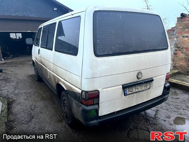 Білий Фольксваген Transporter, об'ємом двигуна 1.9 л та пробігом 378 тис. км за 2400 $, фото 3 на Automoto.ua
