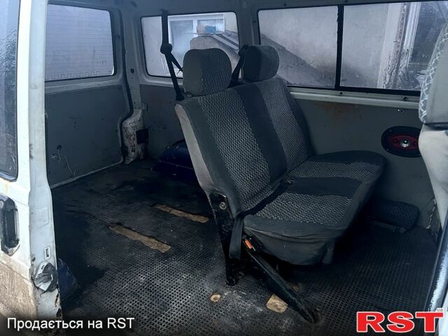 Білий Фольксваген Transporter, об'ємом двигуна 1.9 л та пробігом 378 тис. км за 2400 $, фото 4 на Automoto.ua