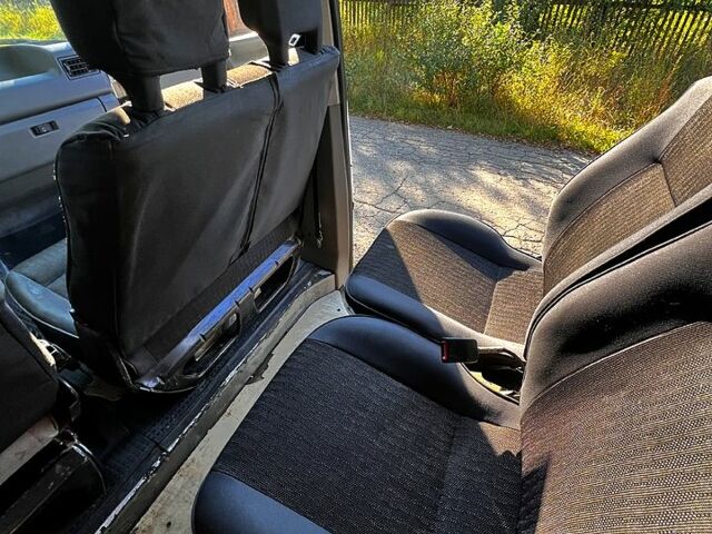 Белый Фольксваген Transporter, объемом двигателя 2.5 л и пробегом 299 тыс. км за 4200 $, фото 9 на Automoto.ua