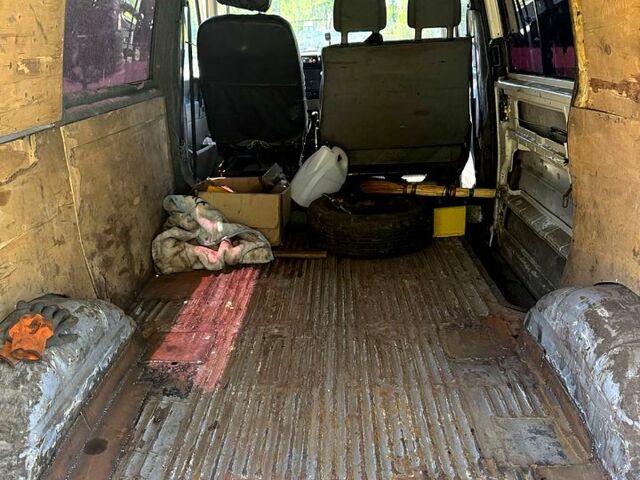 Білий Фольксваген Transporter, об'ємом двигуна 1.9 л та пробігом 325 тис. км за 3700 $, фото 4 на Automoto.ua