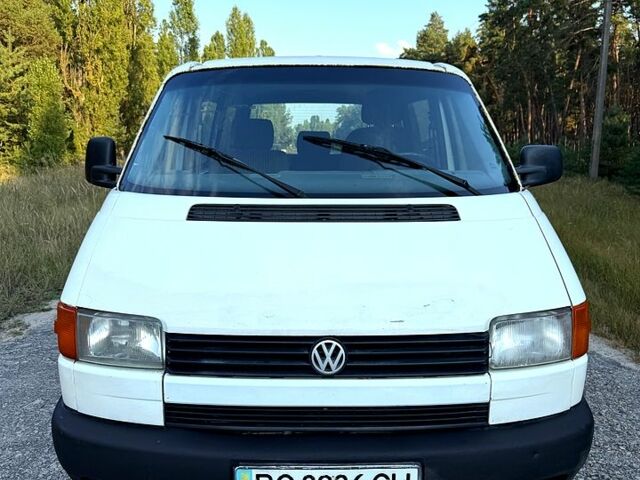 Білий Фольксваген Transporter, об'ємом двигуна 2.4 л та пробігом 325 тис. км за 3500 $, фото 2 на Automoto.ua