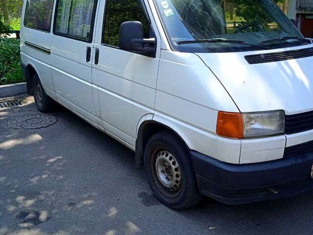 Белый Фольксваген Transporter, объемом двигателя 2.4 л и пробегом 0 тыс. км за 4000 $, фото 2 на Automoto.ua