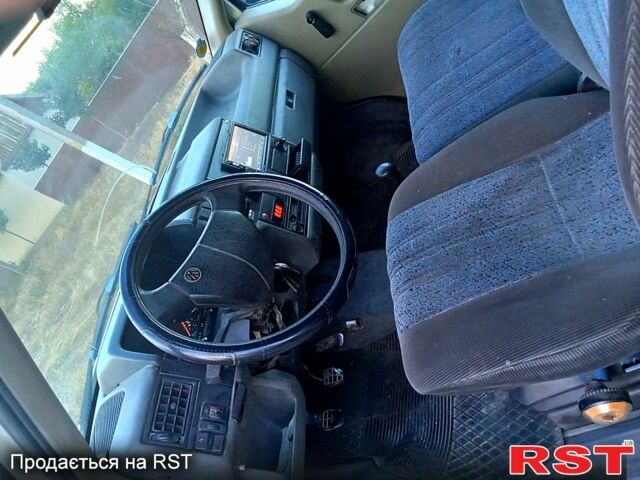 Белый Фольксваген Transporter, объемом двигателя 1.9 л и пробегом 358 тыс. км за 2700 $, фото 2 на Automoto.ua