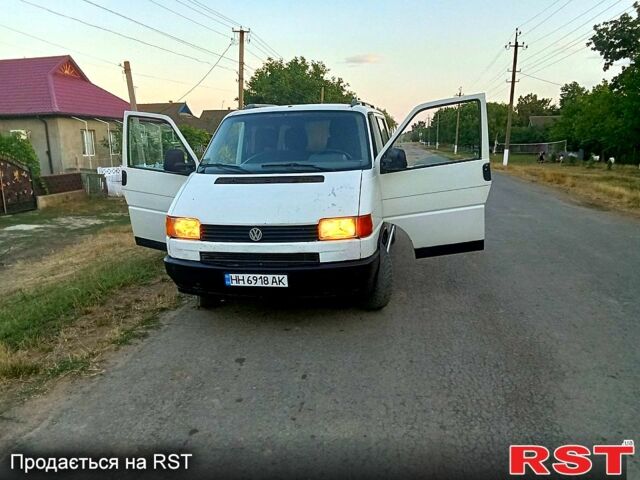 Белый Фольксваген Transporter, объемом двигателя 1.9 л и пробегом 358 тыс. км за 2700 $, фото 3 на Automoto.ua