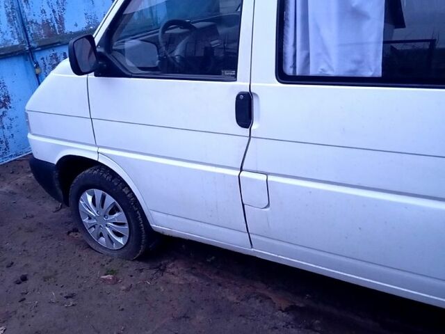 Білий Фольксваген Transporter, об'ємом двигуна 20 л та пробігом 448 тис. км за 5700 $, фото 2 на Automoto.ua