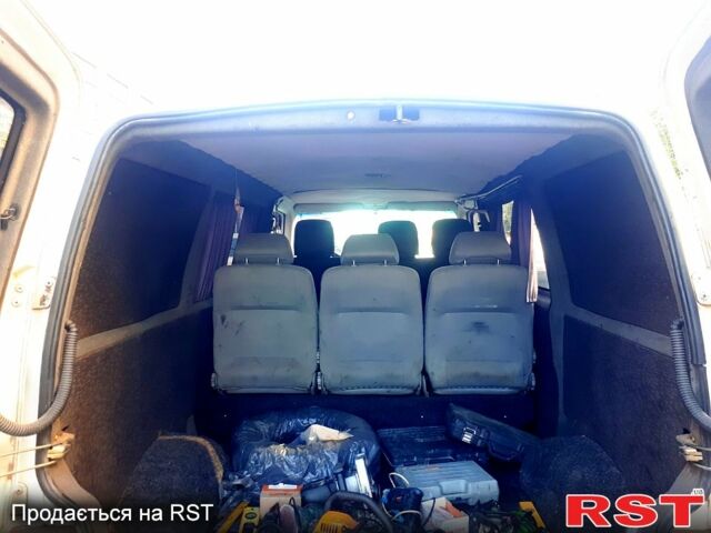 Белый Фольксваген Transporter, объемом двигателя 1.9 л и пробегом 307 тыс. км за 4000 $, фото 10 на Automoto.ua