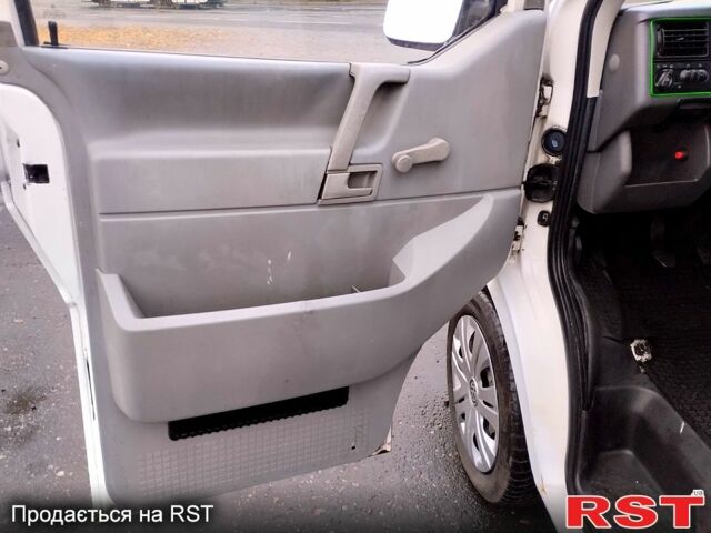 Белый Фольксваген Transporter, объемом двигателя 1.9 л и пробегом 230 тыс. км за 5200 $, фото 9 на Automoto.ua