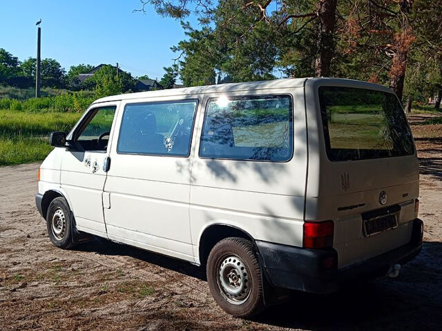 Белый Фольксваген Transporter, объемом двигателя 1.9 л и пробегом 494 тыс. км за 5000 $, фото 4 на Automoto.ua