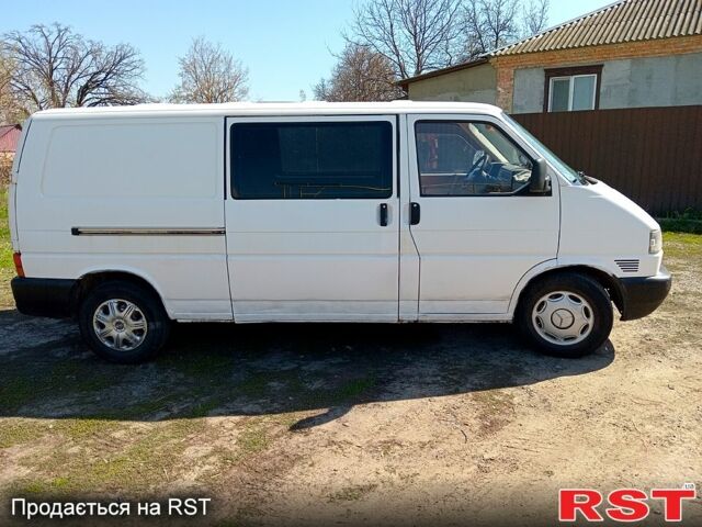 Білий Фольксваген Transporter, об'ємом двигуна 2.4 л та пробігом 0 тис. км за 3600 $, фото 2 на Automoto.ua