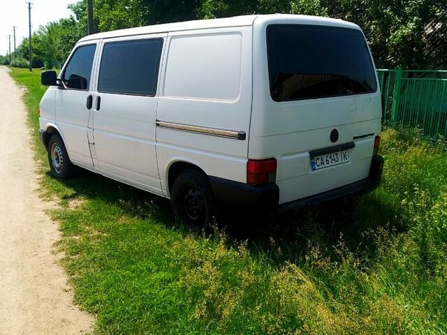 Белый Фольксваген Transporter, объемом двигателя 1.9 л и пробегом 316 тыс. км за 5000 $, фото 2 на Automoto.ua