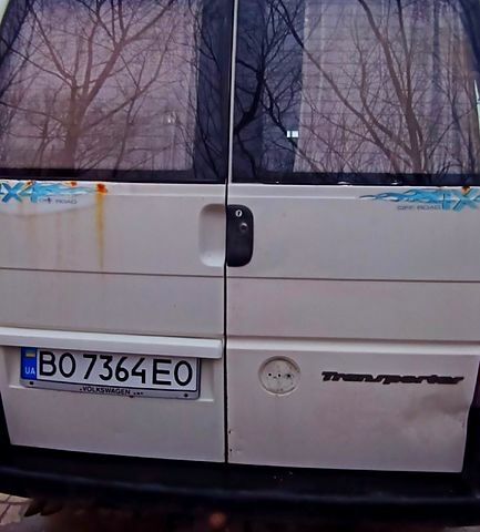 Білий Фольксваген Transporter, об'ємом двигуна 2.4 л та пробігом 465 тис. км за 4200 $, фото 9 на Automoto.ua